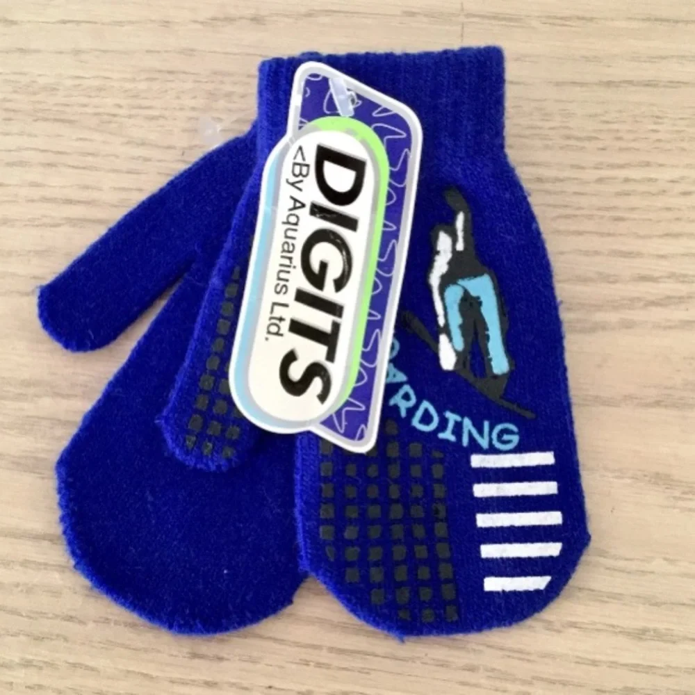 Free kids’ mittens